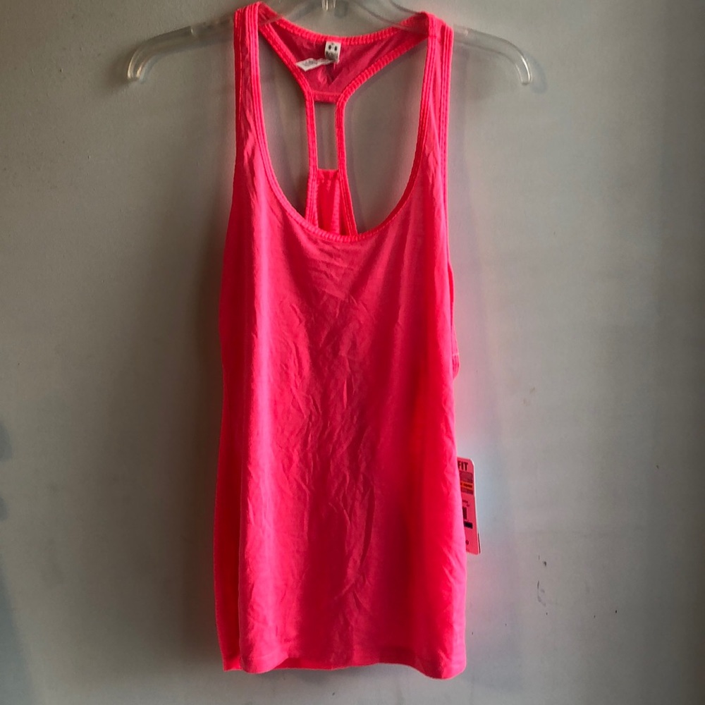 NWT Under Armour Breast Cancer Awareness Tank